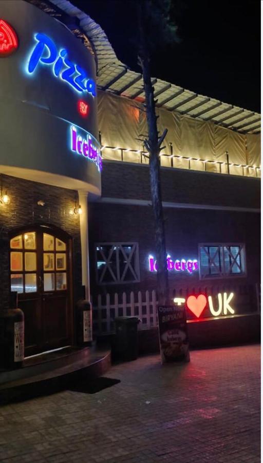 Icebergs Mussoorie - A Boutique Stay And 24 Hrs Roof Top Cafe Dış mekan fotoğraf