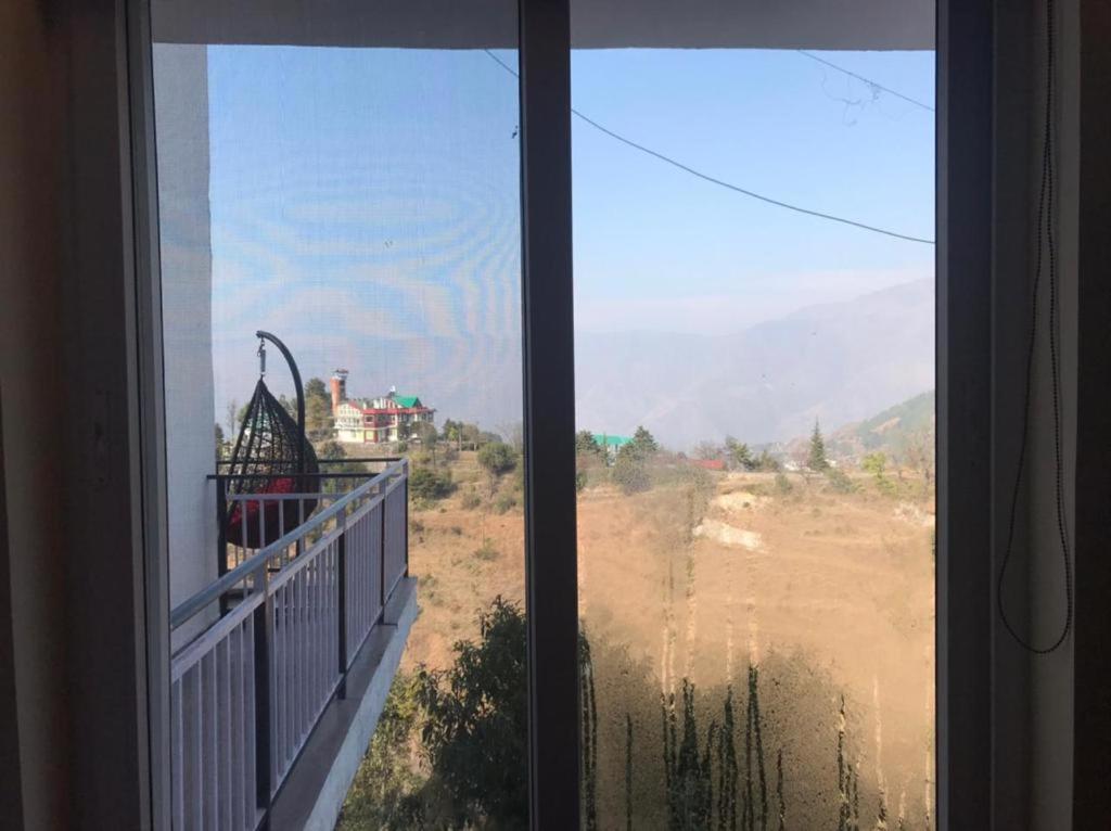 Icebergs Mussoorie - A Boutique Stay And 24 Hrs Roof Top Cafe Dış mekan fotoğraf