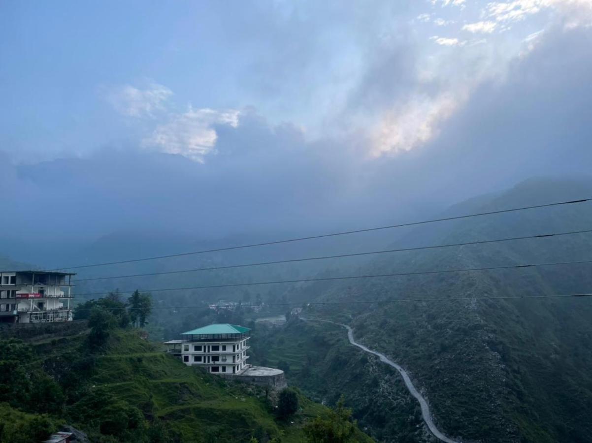 Icebergs Mussoorie - A Boutique Stay And 24 Hrs Roof Top Cafe Dış mekan fotoğraf