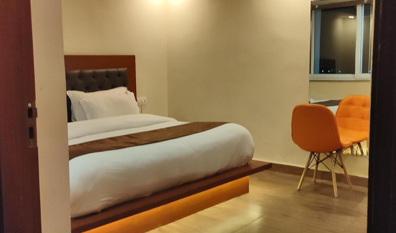 Icebergs Mussoorie - A Boutique Stay And 24 Hrs Roof Top Cafe Dış mekan fotoğraf