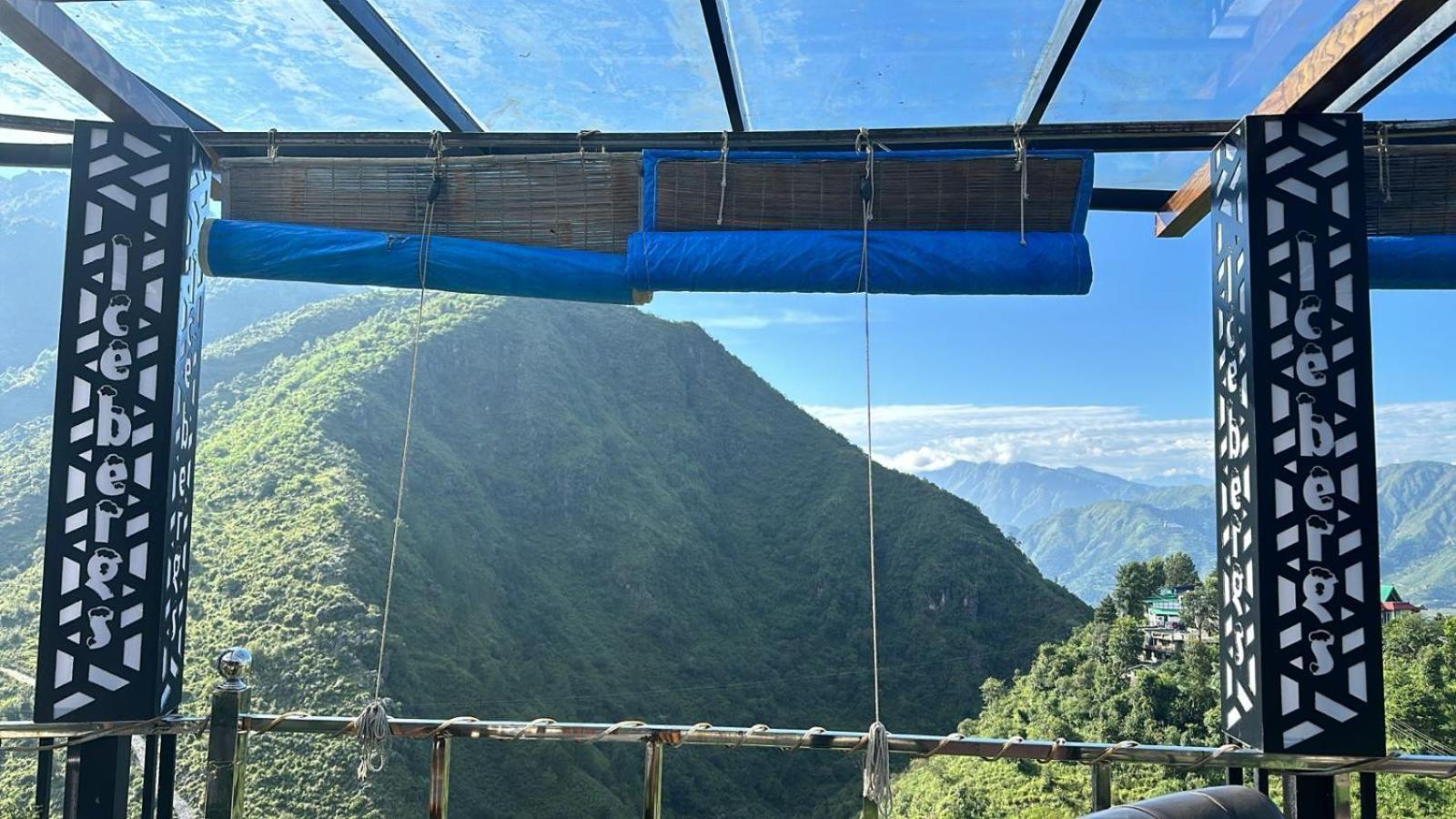 Icebergs Mussoorie - A Boutique Stay And 24 Hrs Roof Top Cafe Dış mekan fotoğraf