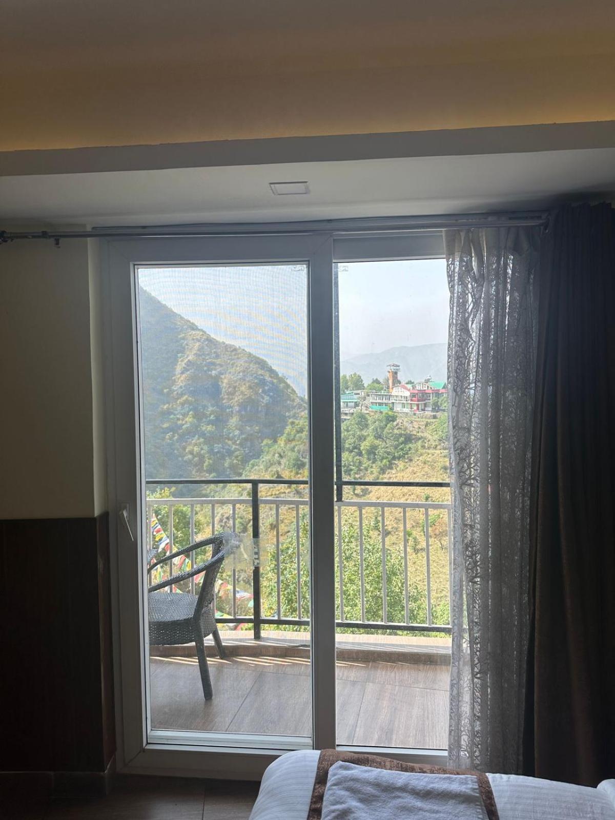 Icebergs Mussoorie - A Boutique Stay And 24 Hrs Roof Top Cafe Dış mekan fotoğraf